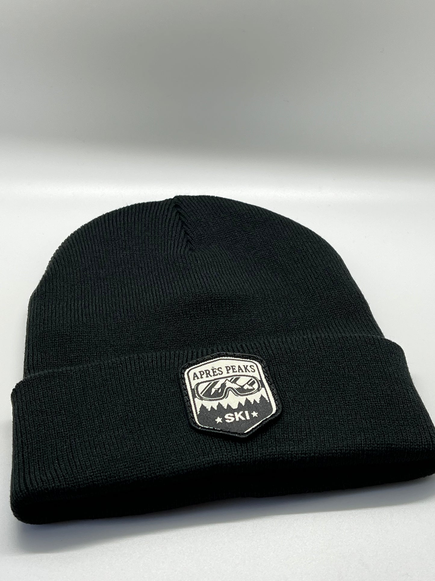 Après Peaks Beanies